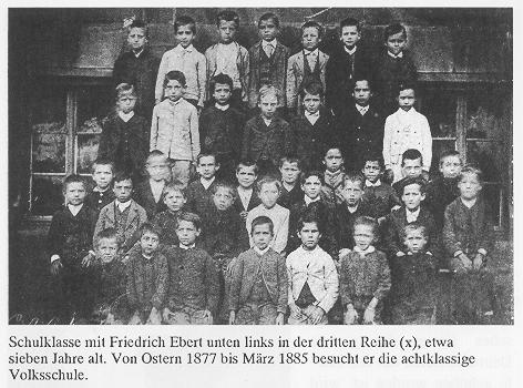 Schulklasse mit Friedrich Ebert
...