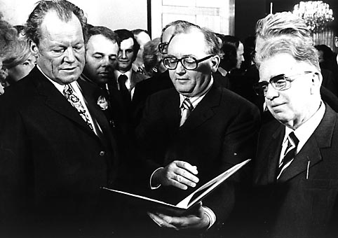 Foto Willy Brandt, Guenter Grunwald, Alfred Nau - 1973