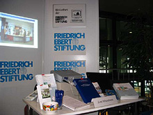  der Info-Stand in Dresden